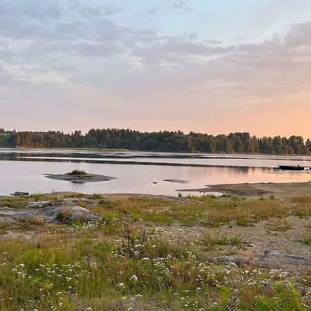 Attraktiv & Smart Funkishytte Pa Nes Strandhager. Arnes  Luaran gambar